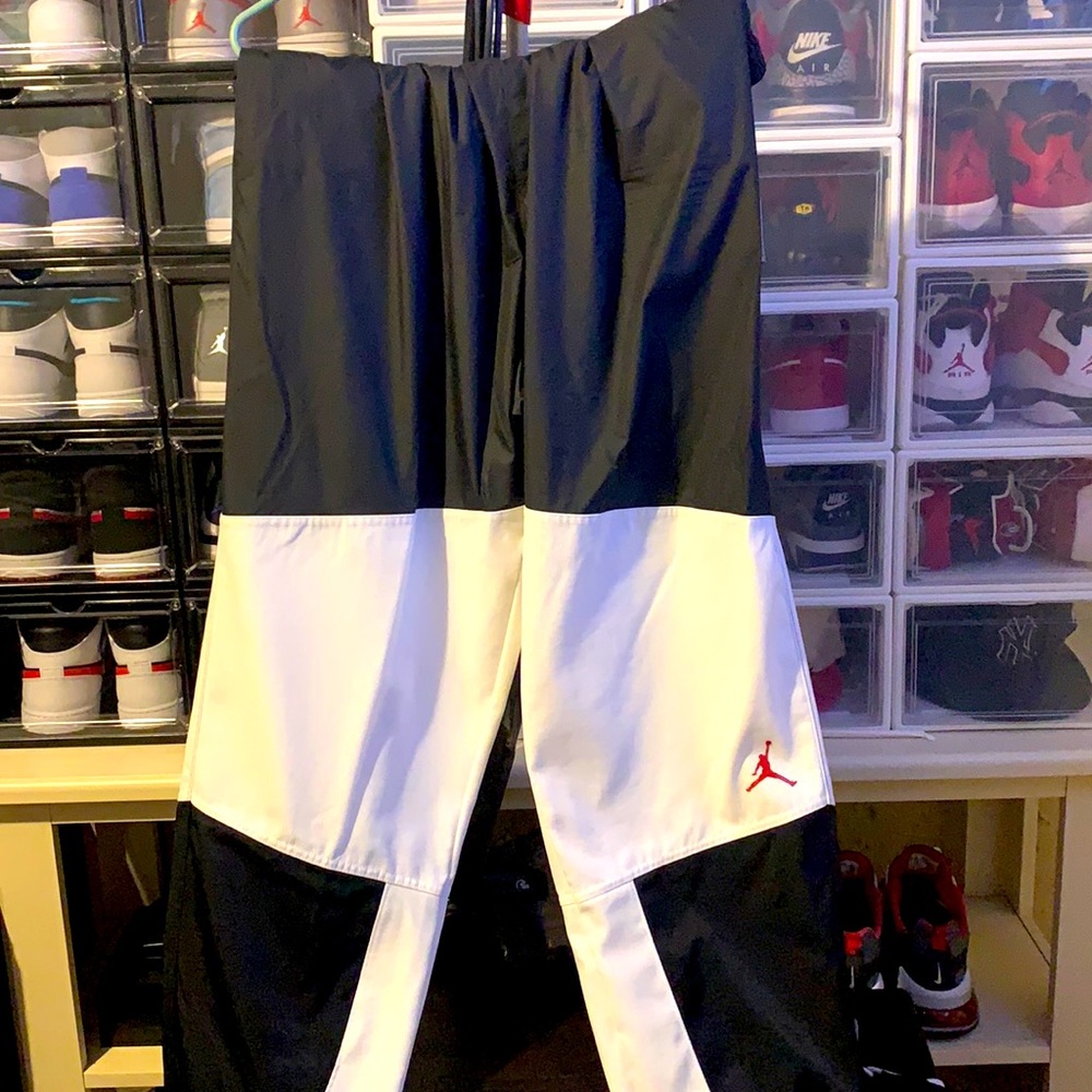 Jordan windbreaker pants